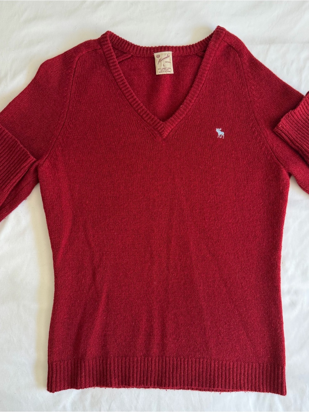 VTG Y2K Abercrombie & Fitch Lambs Wool Blend Warm Red V-Neck Sweater
